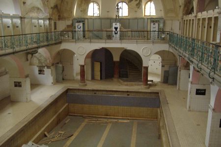 Rekonstrukce m�stk�ch l�zn� na galerii - interi�r, Liberec